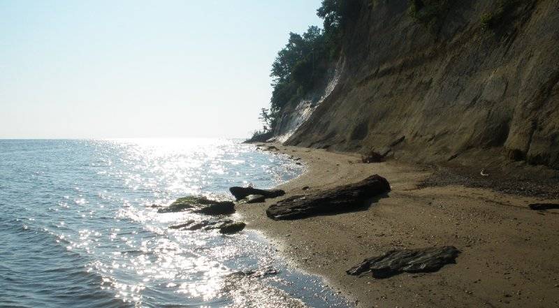 Another View of the calvert cliff exposures along the Chesapeake Bay